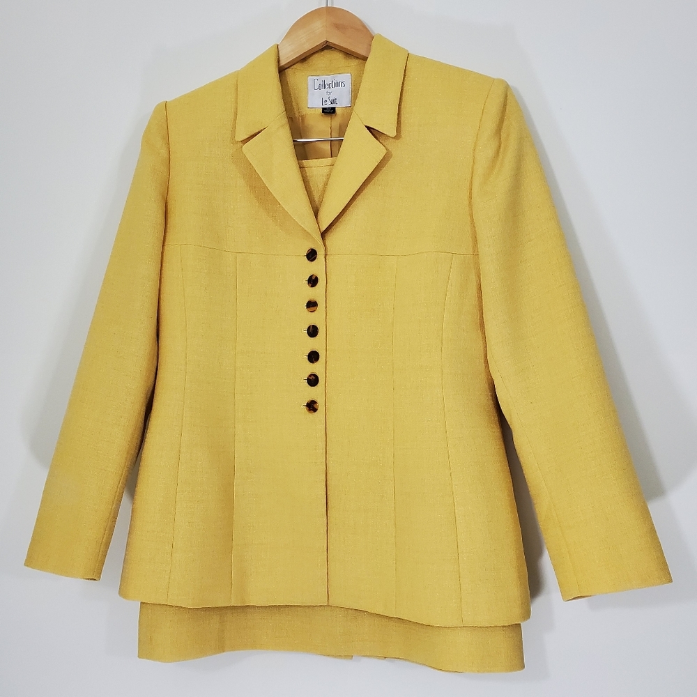 Le Suit Yellow Vintage Button Front Suit, Size 6P - Picture 12 of 13